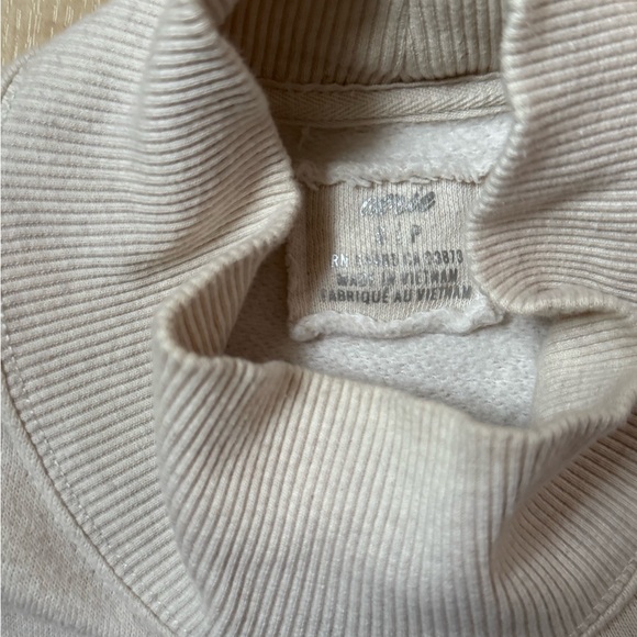 Aerie Cream Turtleneck Sweater with Blue 'Colorado' - Picture 2 of 2
